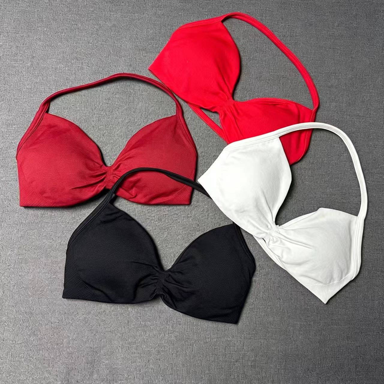 DF Sports Bra Push Up Strappy  - đánh giá và giá Sports Bra High Impact